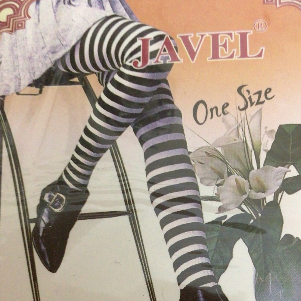 Ladies 3 javel assorted opaque stocking.